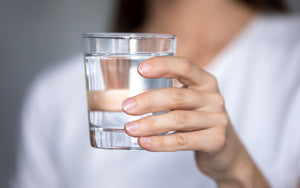 O que é mais saudável - Água engarrafada, filtrada ou da torneira?